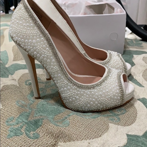 David’s Bridal bridal heels - Picture 3 of 8